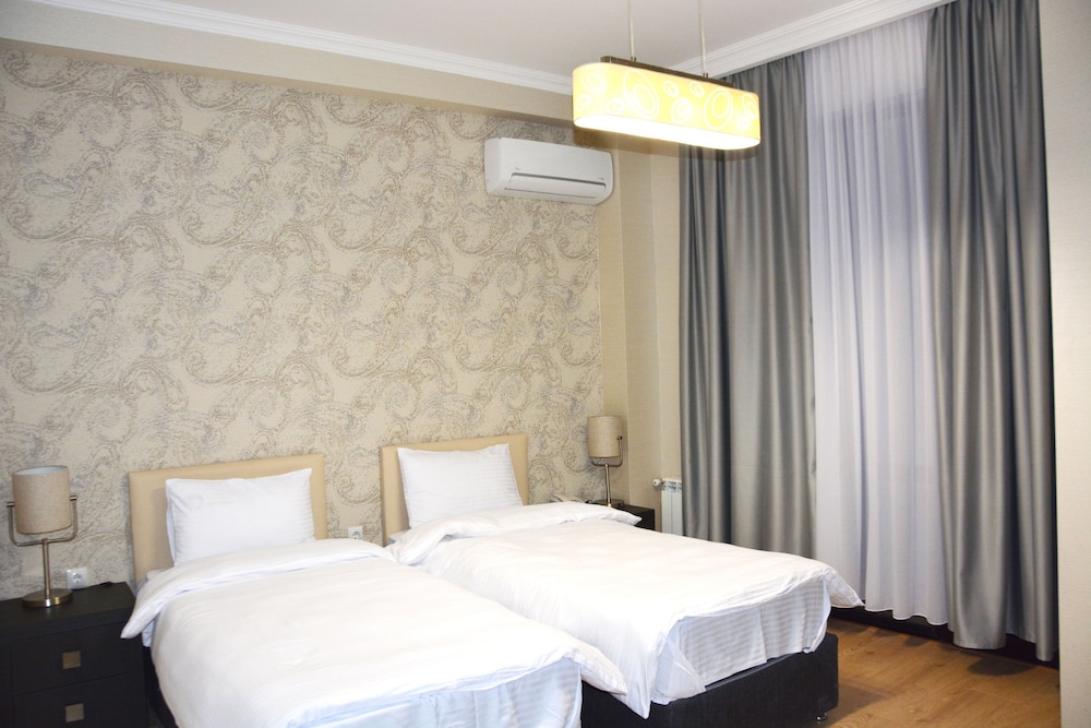 Eleon Boutique Hotel 12/28