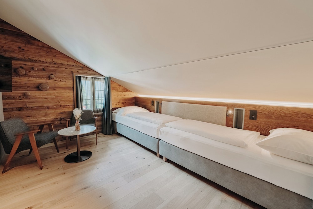 Chalet, Suite, Twin Beds, Mountain View, Balcony