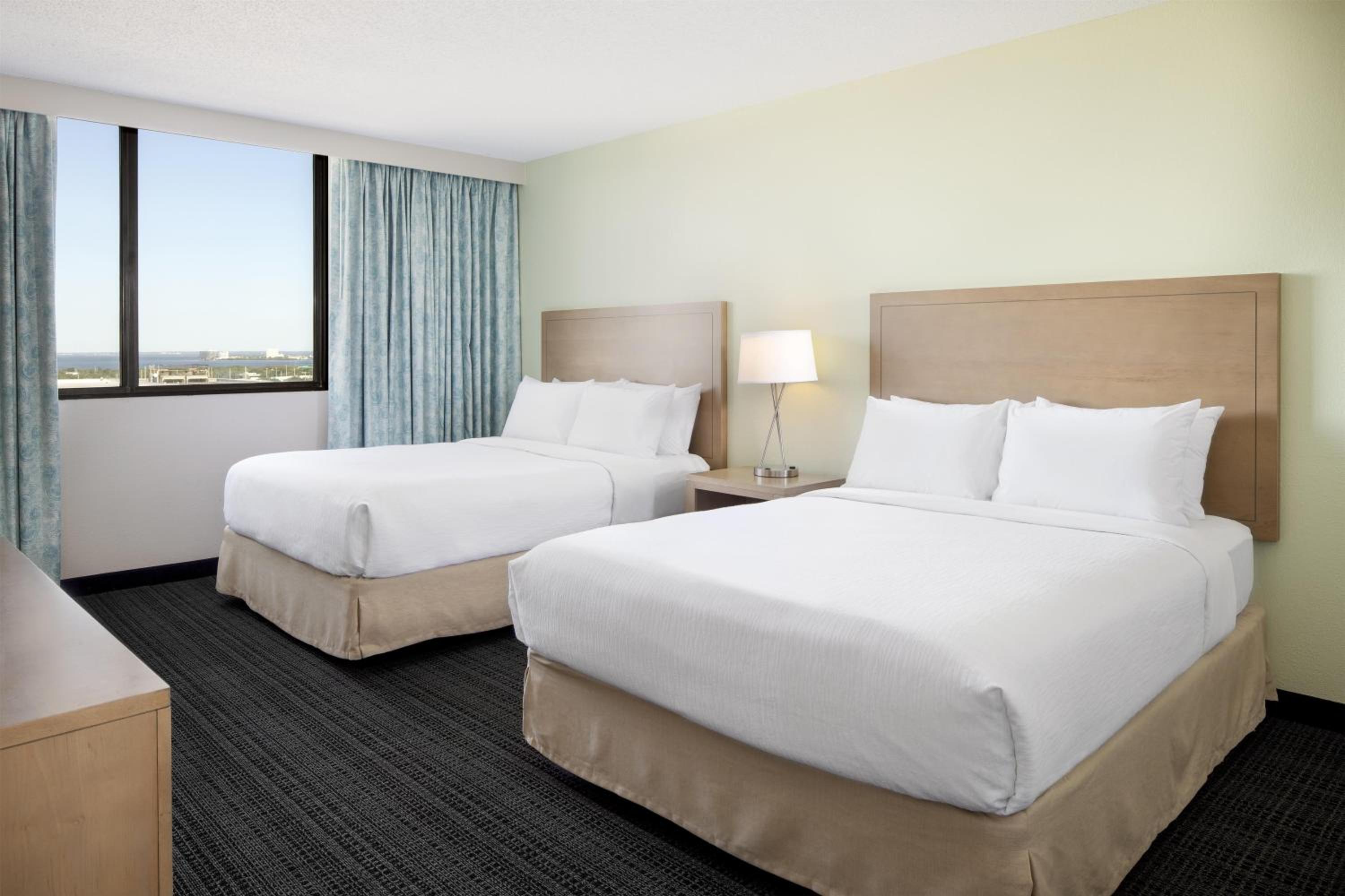 Room, 2 Queen Beds, Sunset or Bay View, Sofa