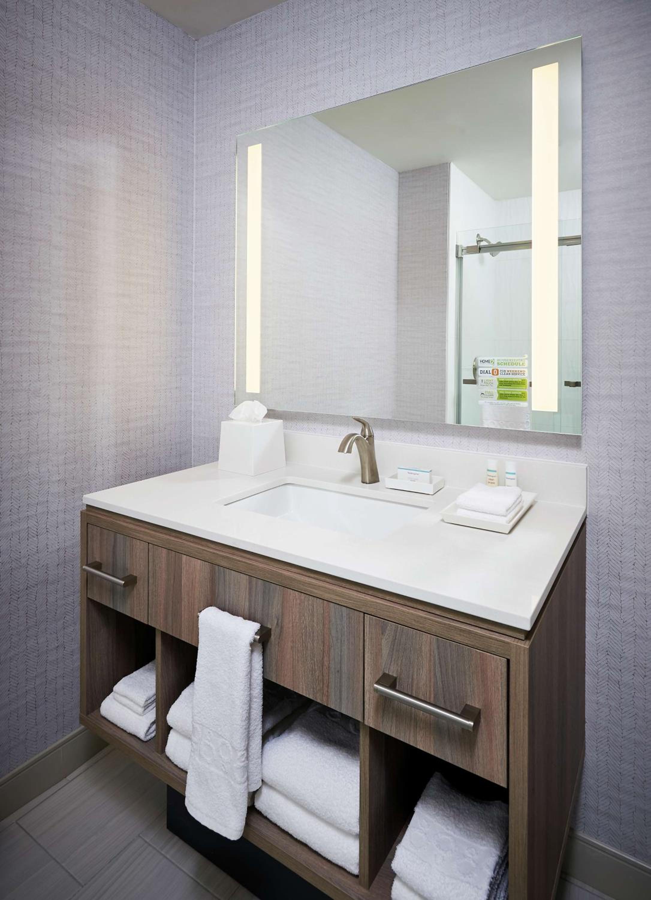 استوديو بسرير كوين مع أريكة، Home2 Suites By Hilton Brantford 2/4