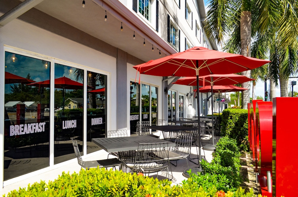 The Locale Hotel Grand Cayman 1/39