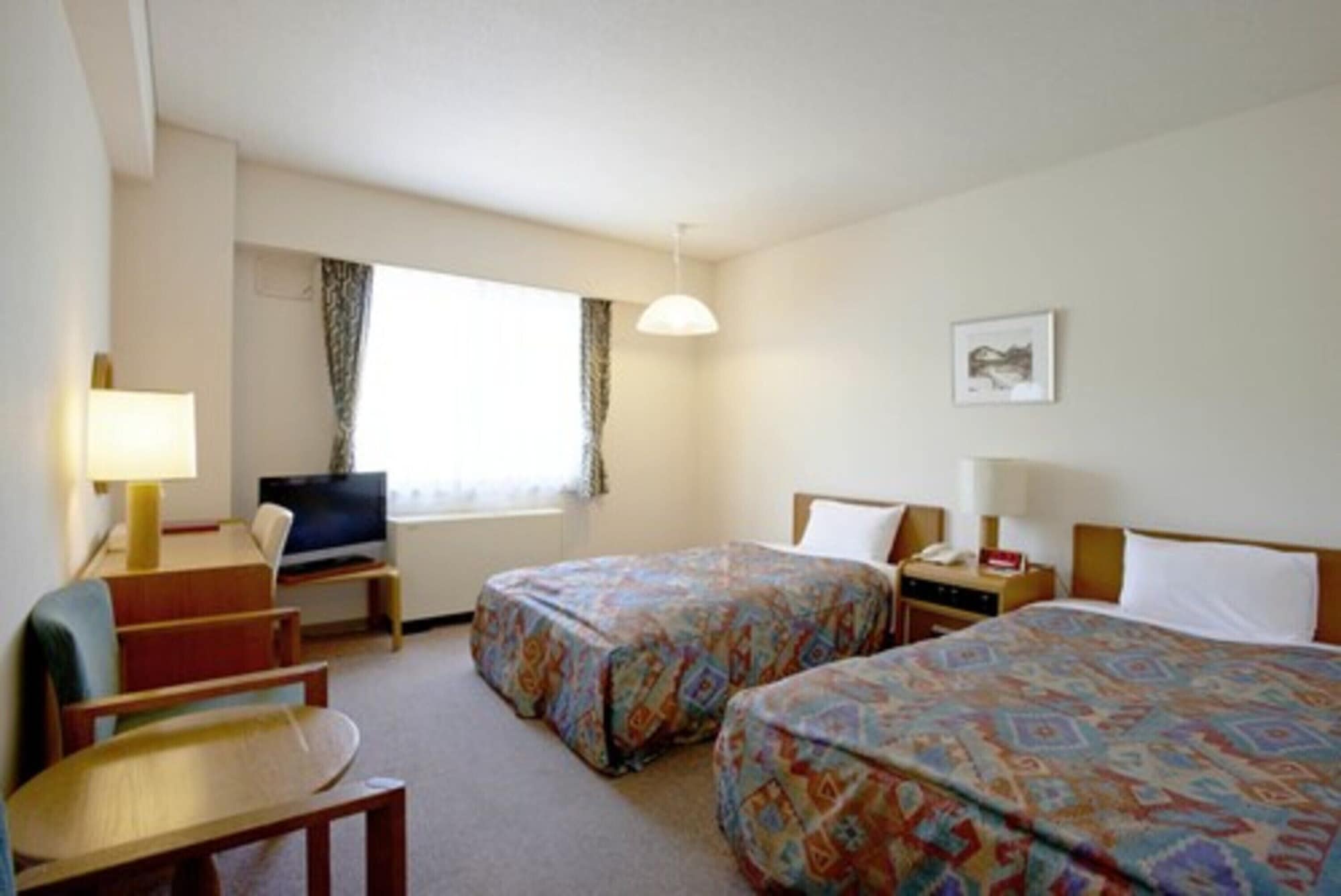 ROOM, TWIN BEDS