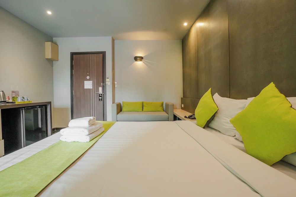 STANDARD, DOUBLE BED