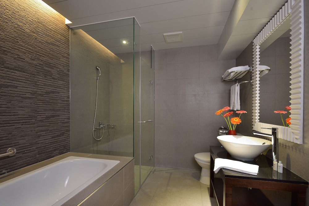 See S Revert Hotel 20/53