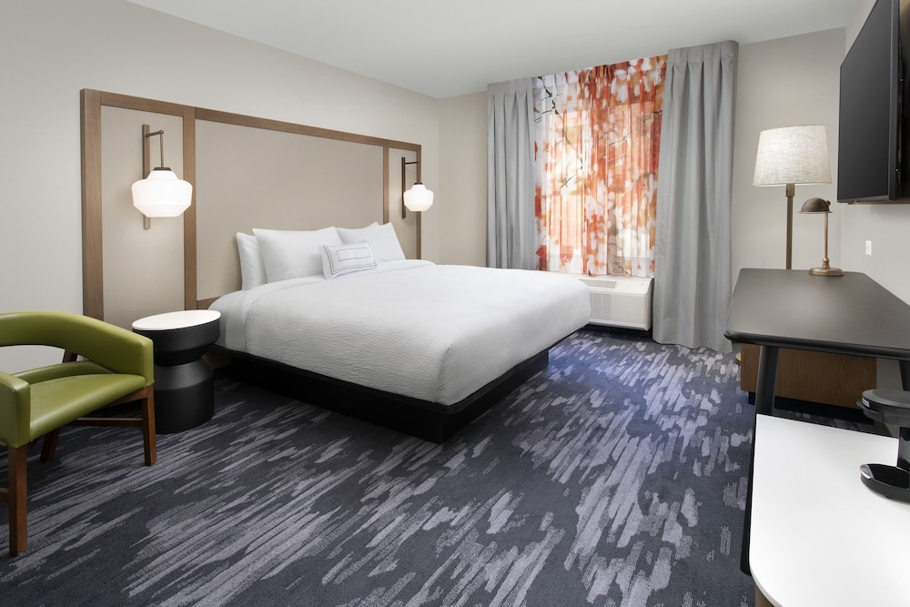 Fairfield Inn & Suites By Marriott Denver Tech Center North. 11/41