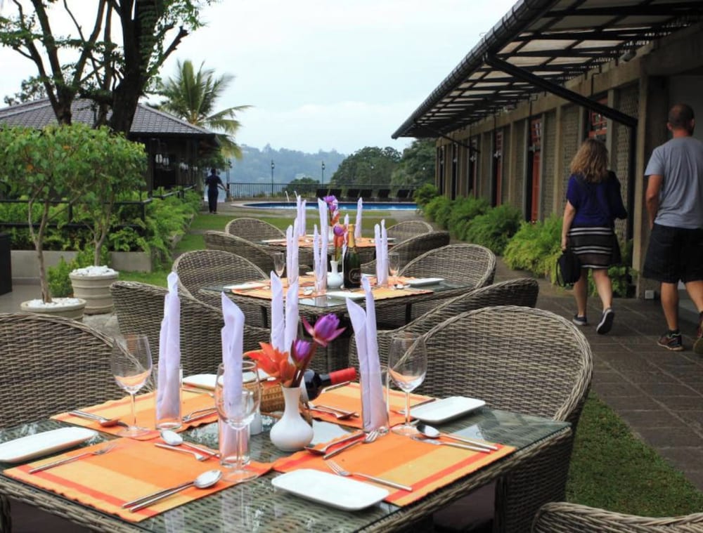 Thilanka Hotel Kandy 37/50