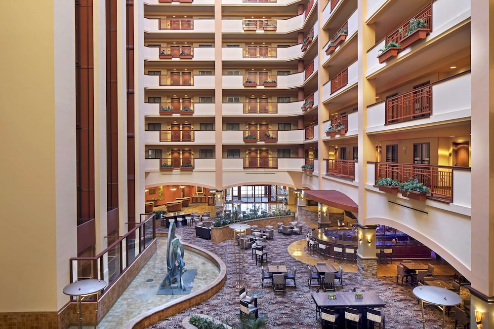 Embassy Suites by Hilton San Marcos Conference Center 52/76