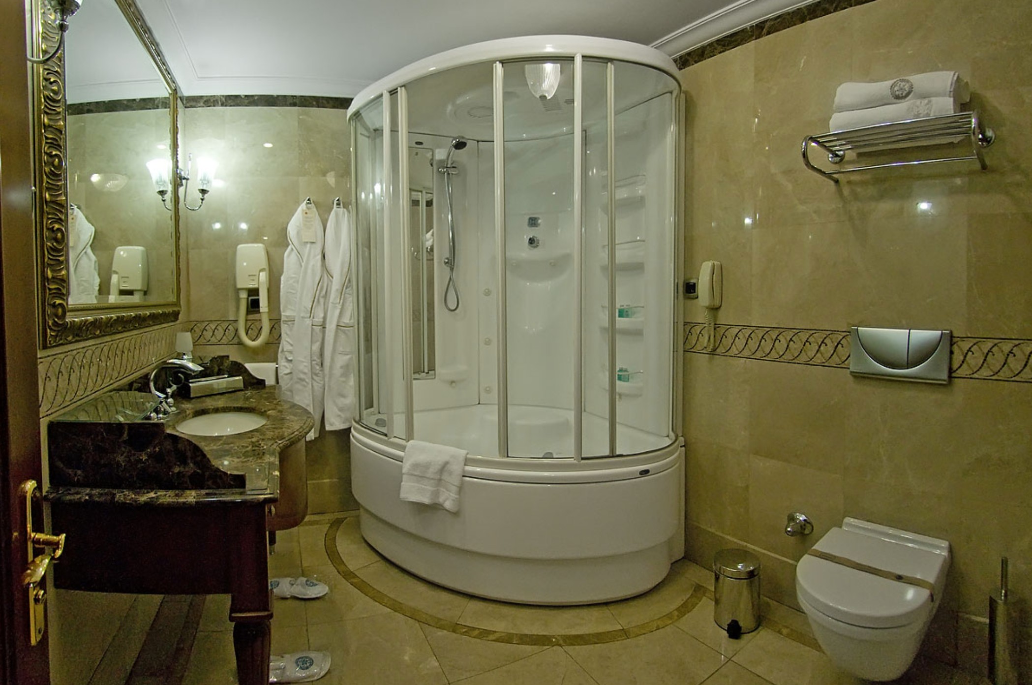 غرفة عائلية