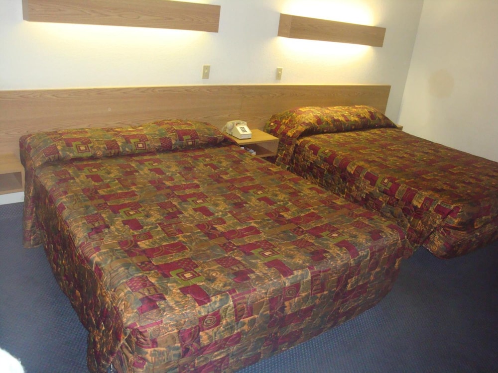 Travelers Inn by Hotel O Lake Havasu City 5/36