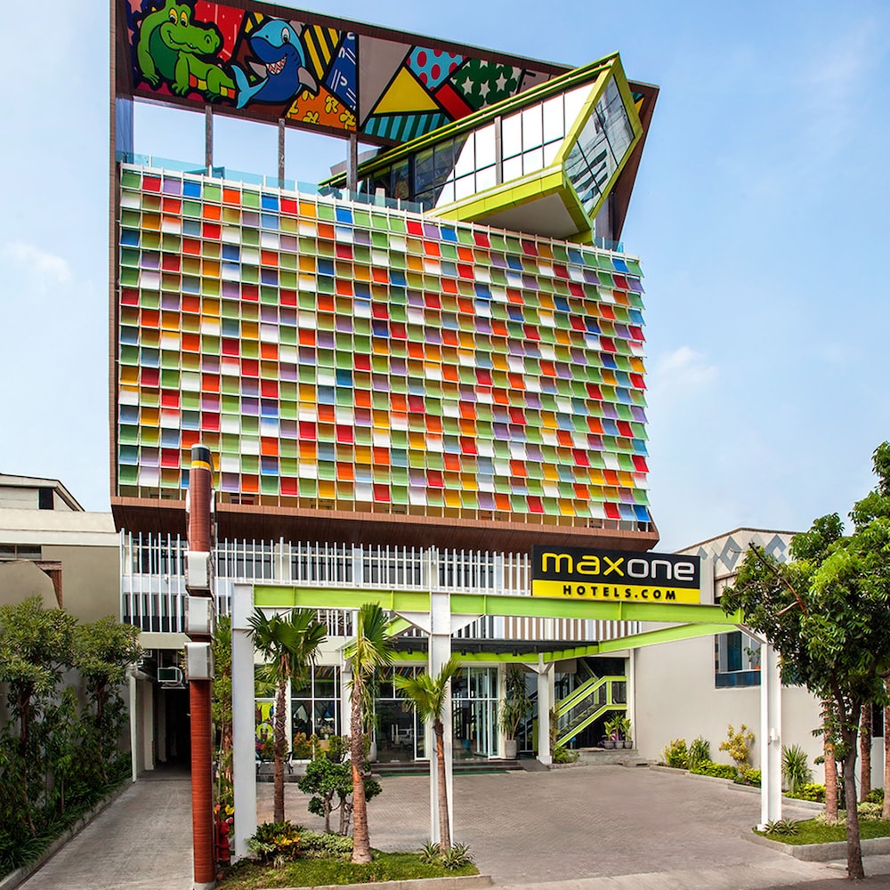 Maxonehotels at Tidar Surabaya 2/30