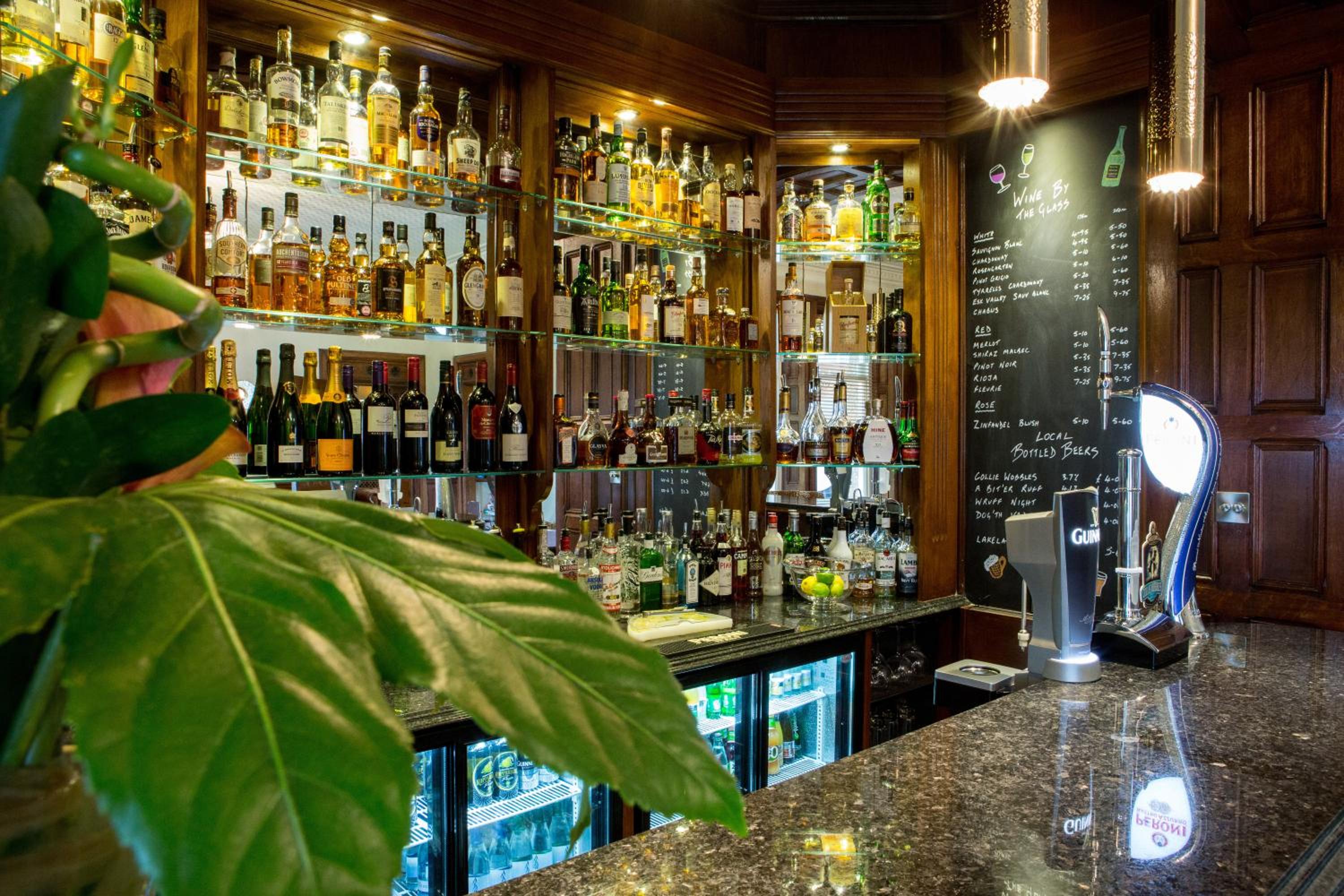 Applegarth Villa Hotel & Restaurant (Adult Only) 5/50