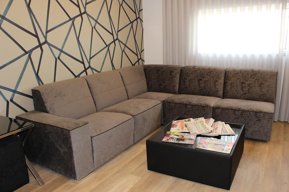 Genesis Hotel 16/30