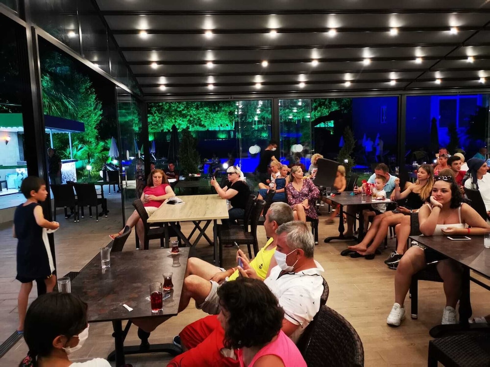 Grand Alisa Hotel 46/61