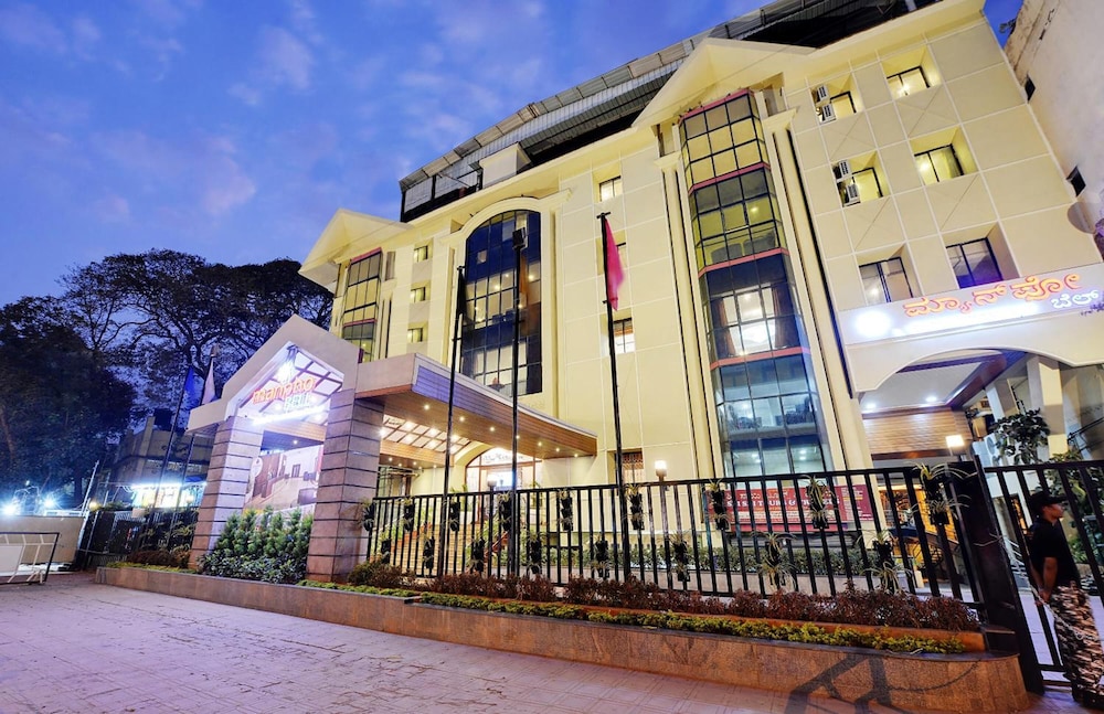 Manpho Bell Hotel & Convention Center 2/50