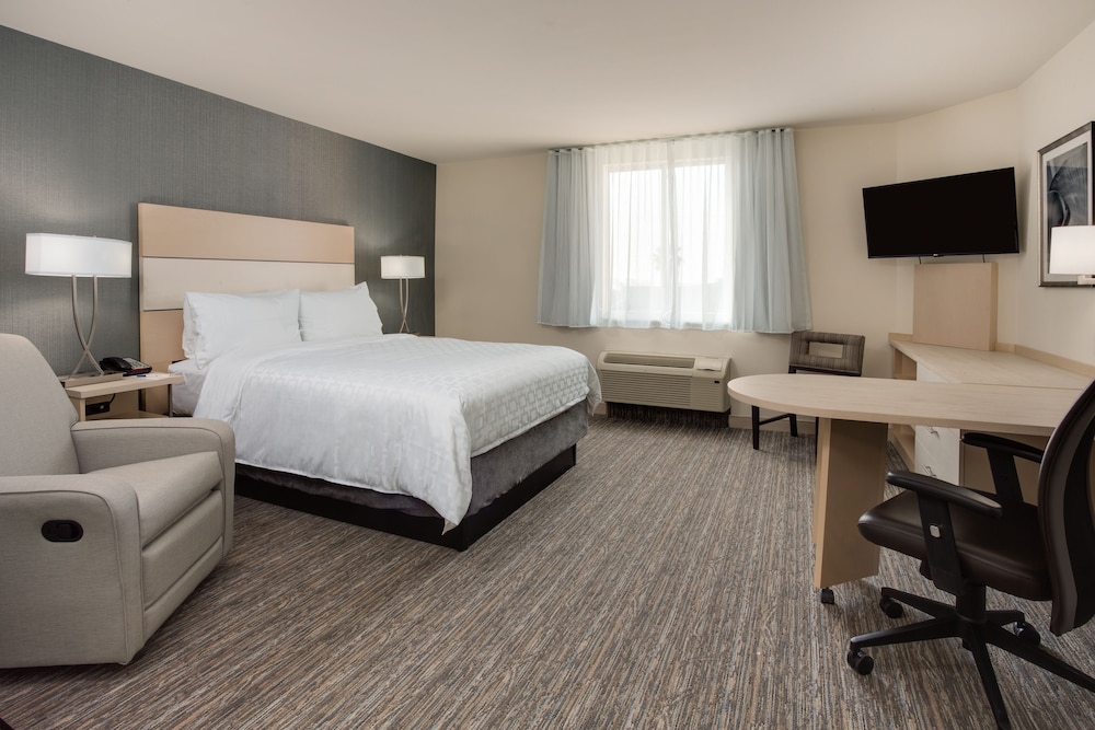 CANDLEWOOD SUITES MIAMI INTL AIRPORT - 36TH ST 18/59