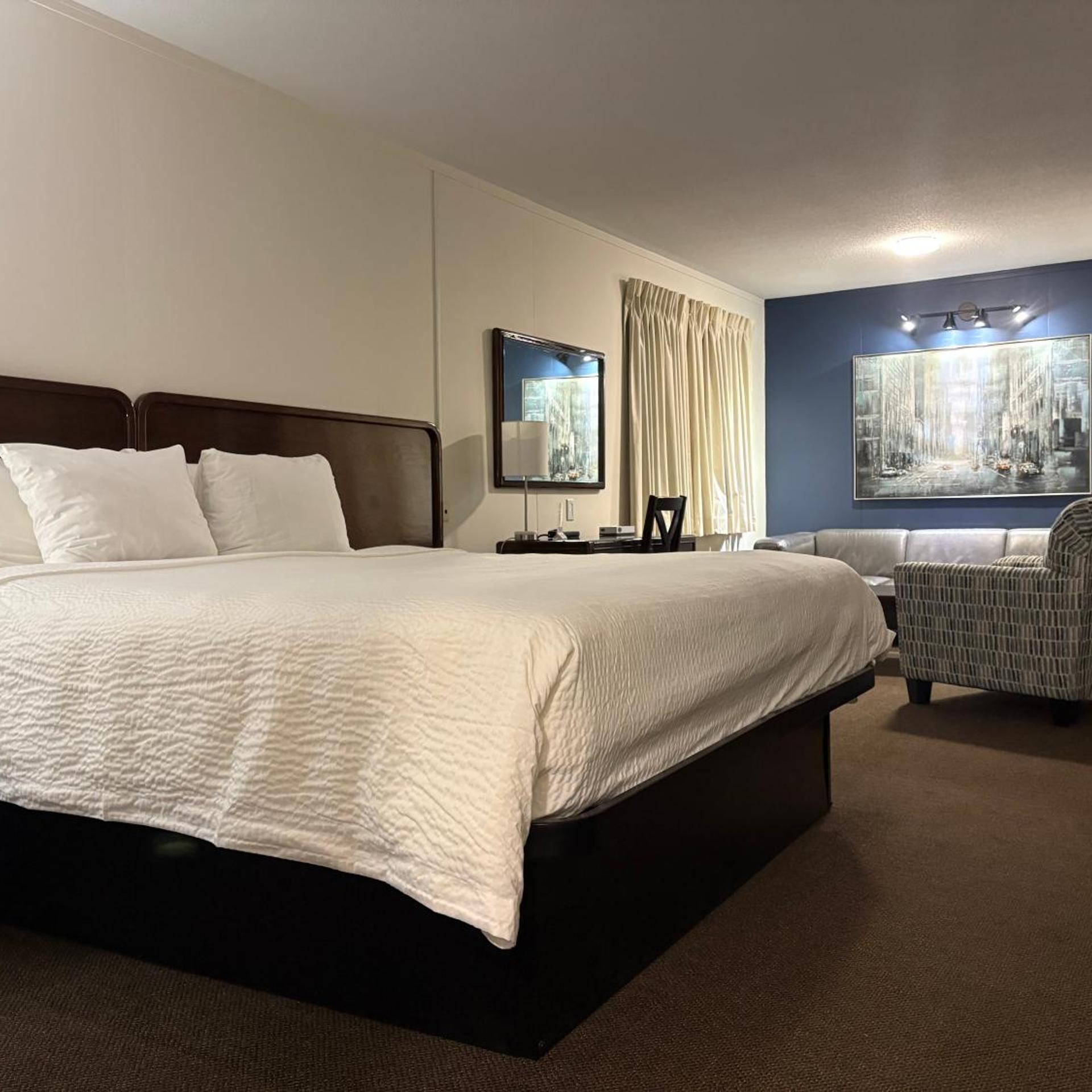Companion Hotel Motel 11/33