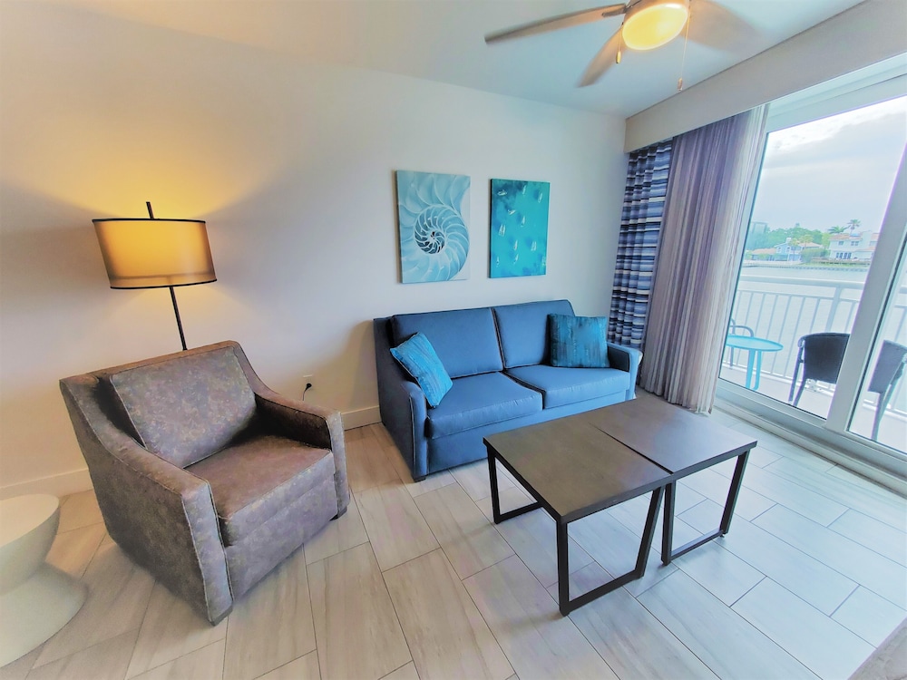 Provident Oceana Beachfront Suites 46/77