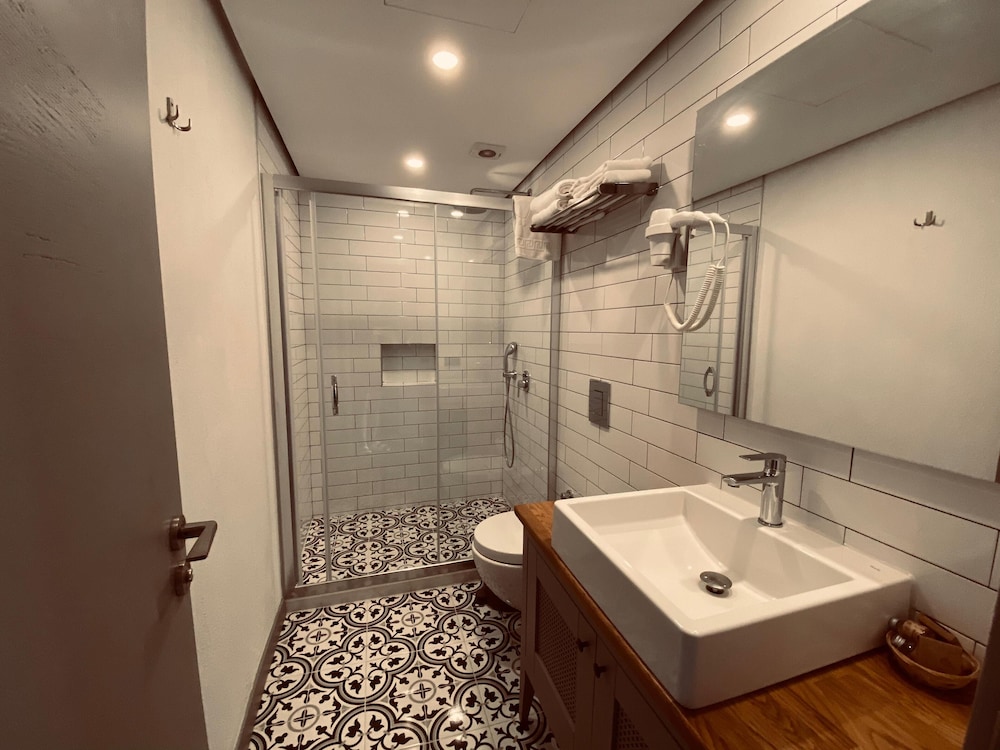 Yerli Otel Alacati 36/37