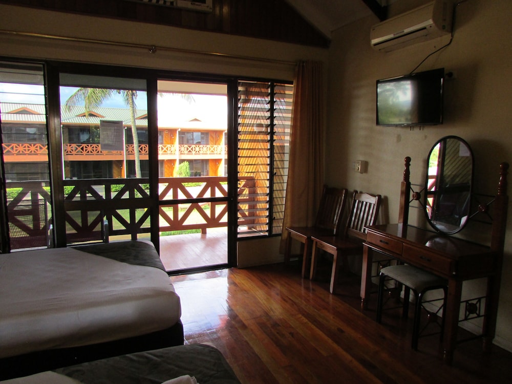 Wailoaloa Beach Resort Fiji 54/76