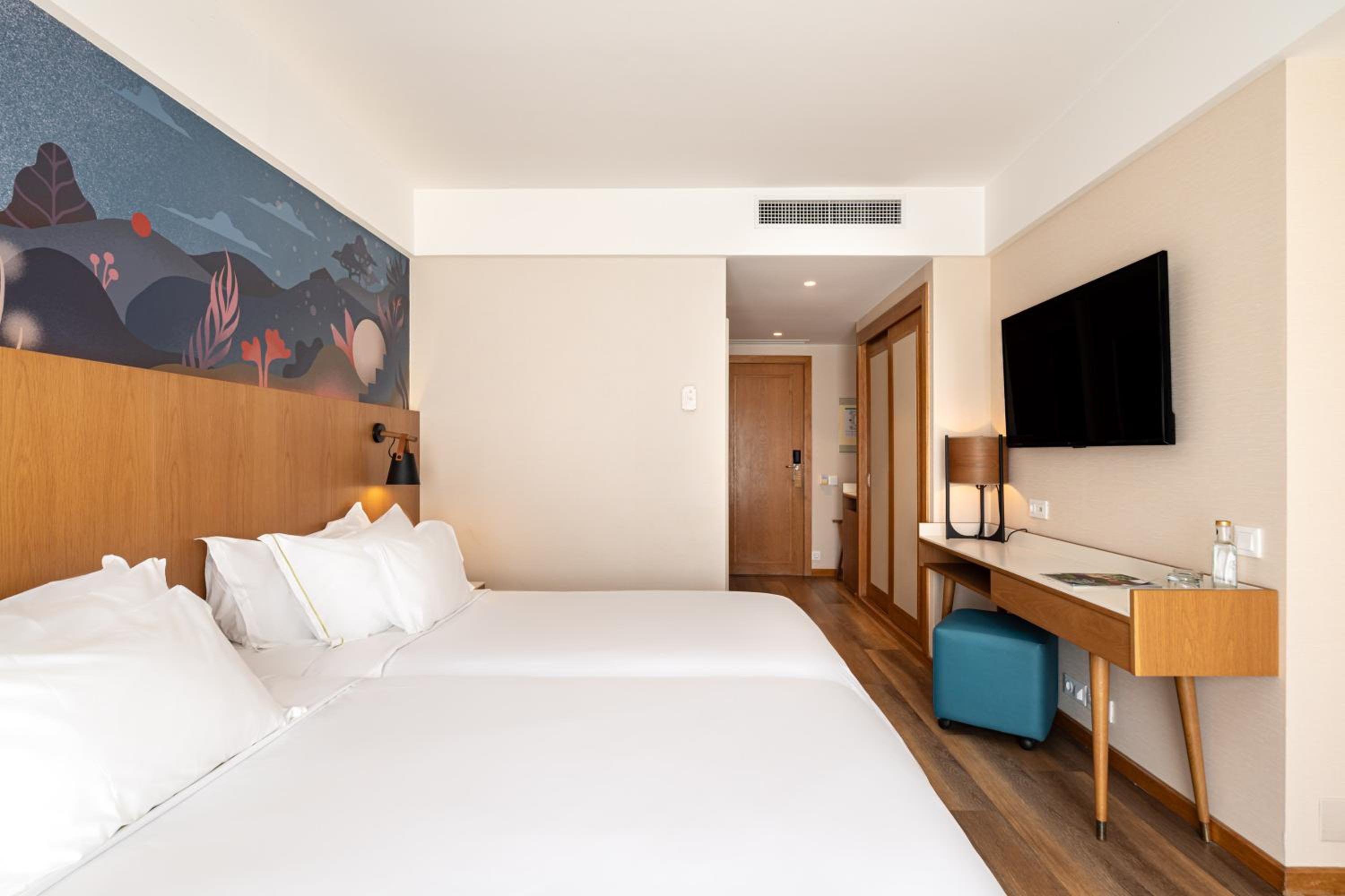 Superior, Double or Twin Bed, Pool View