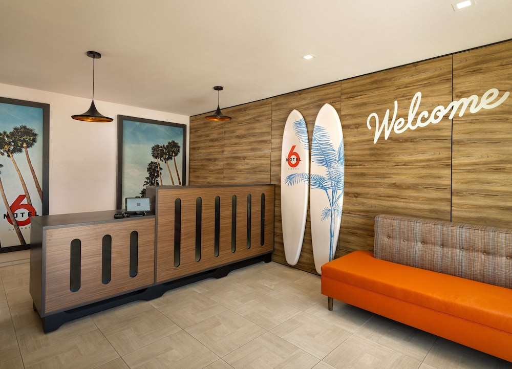 Motel6 Santa Barbara, CA - Beach 9/37