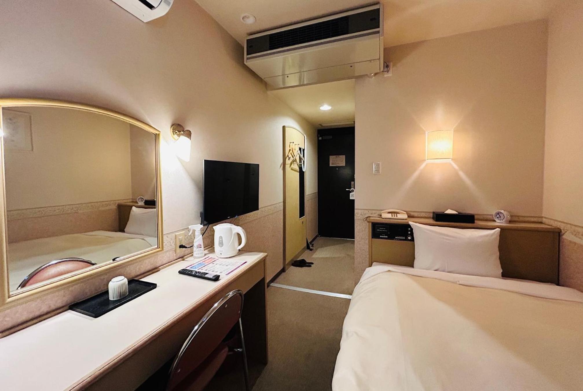 Semi Room, Semi Double Bed, Small, Smoking