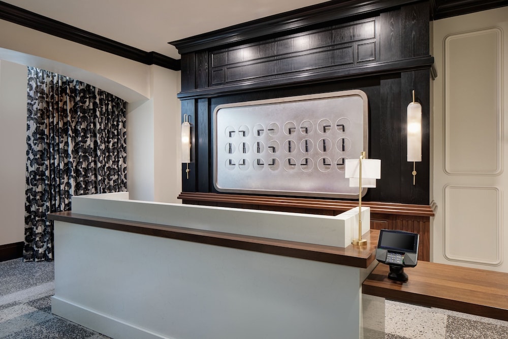 LaSalle Boutique Hotel 8/39