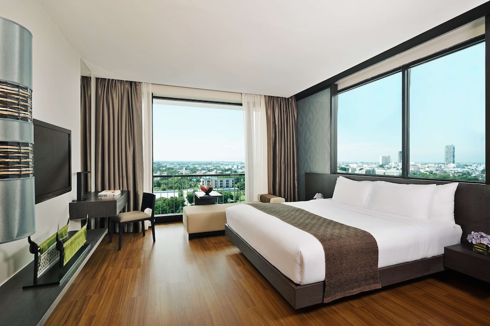 AVANI Khon Kaen Hotel and Convention Centre 27/69