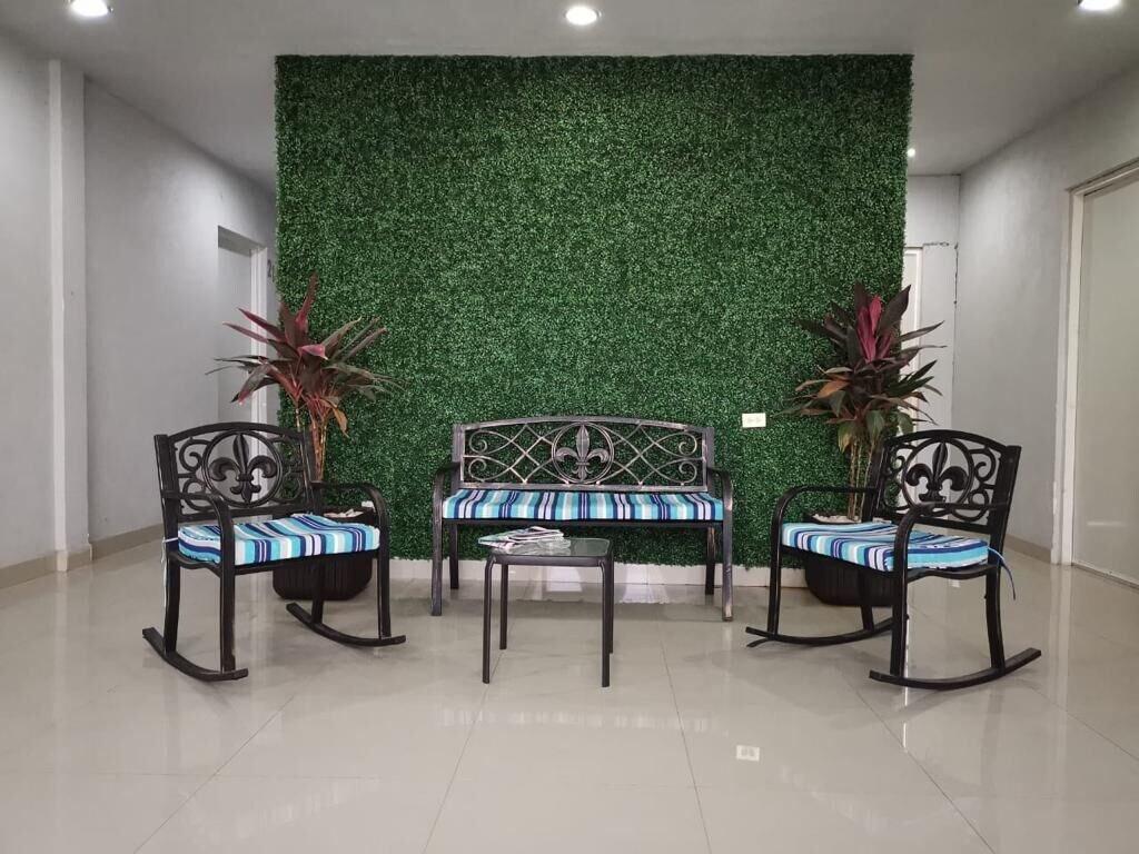 Capital Hotel 22/27