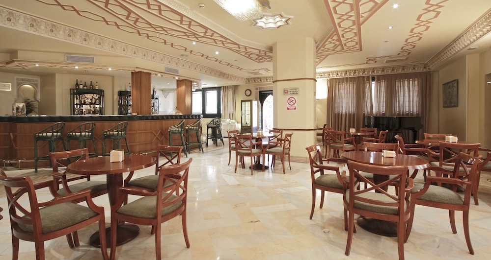 Hotel Abades Benacazon 43/61