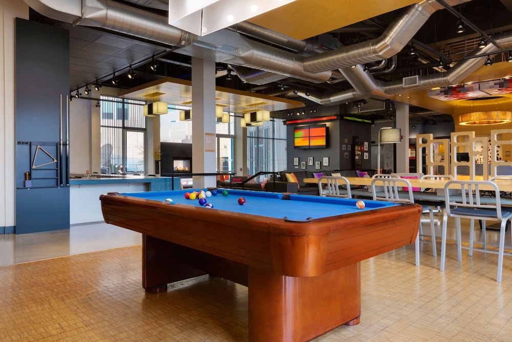 Aloft Milwaukee Downtown 39/43