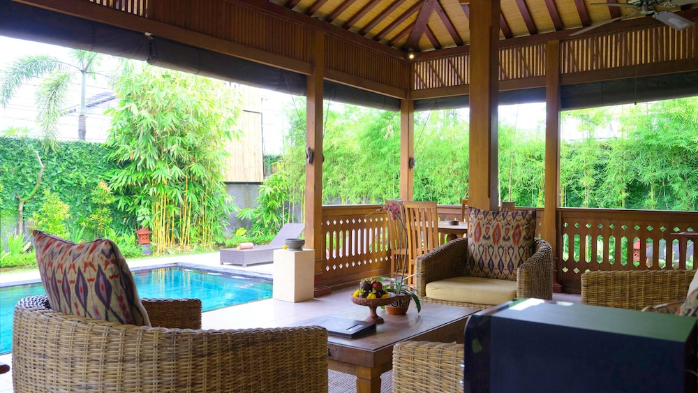 VILLA BERAWA BALI 55/77