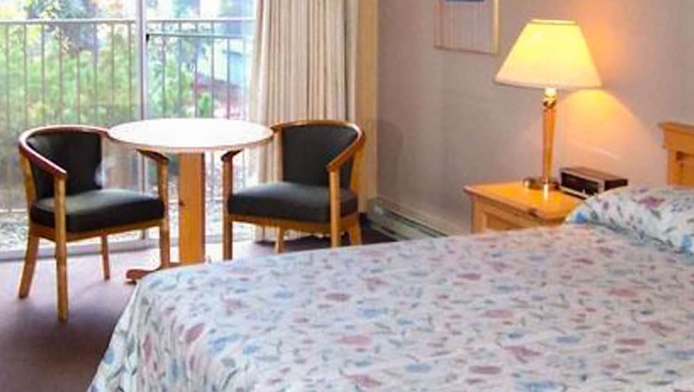 The La Grande Inn 13/48