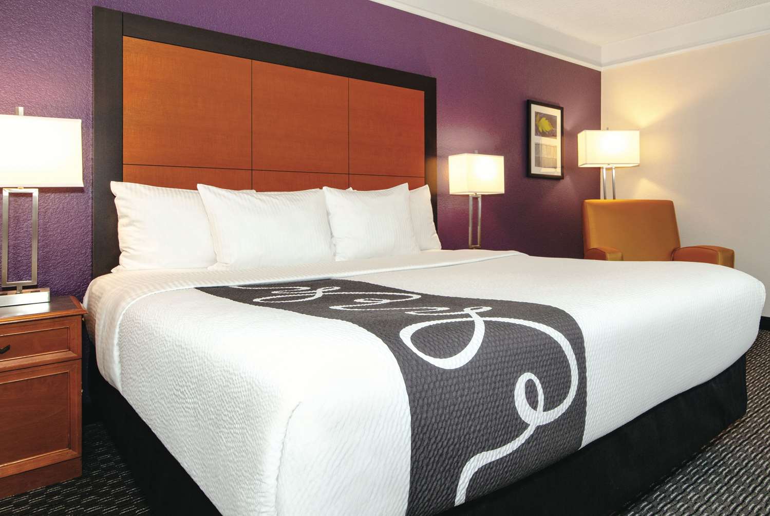 La Quinta Inn & Suites by Wyndham Ontario Airport 27/58