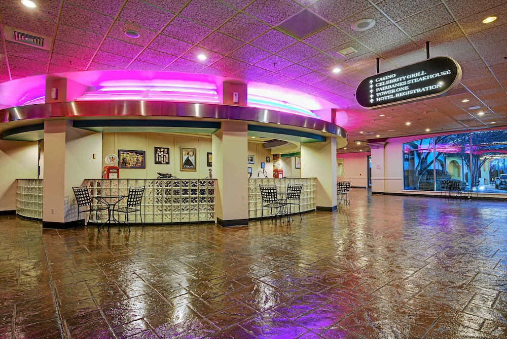 Hollywood Casino Tunica 11/74