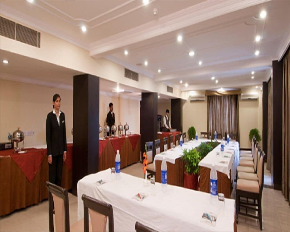 Hotel Pushp Villa Agra Taj East Gate 28/35