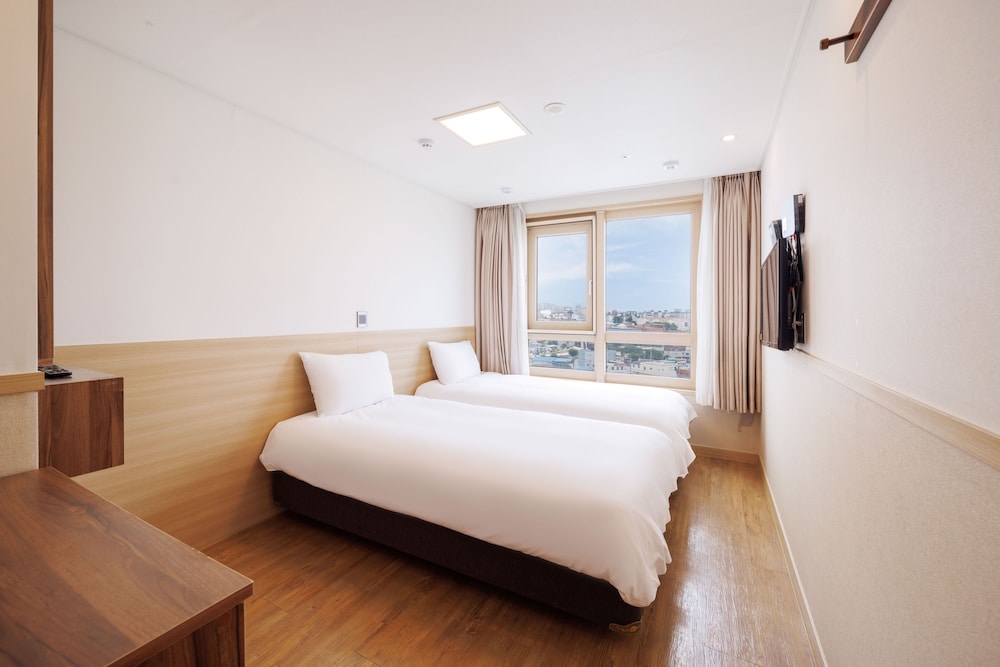 Hotel Kenny Seogwipo 30/66