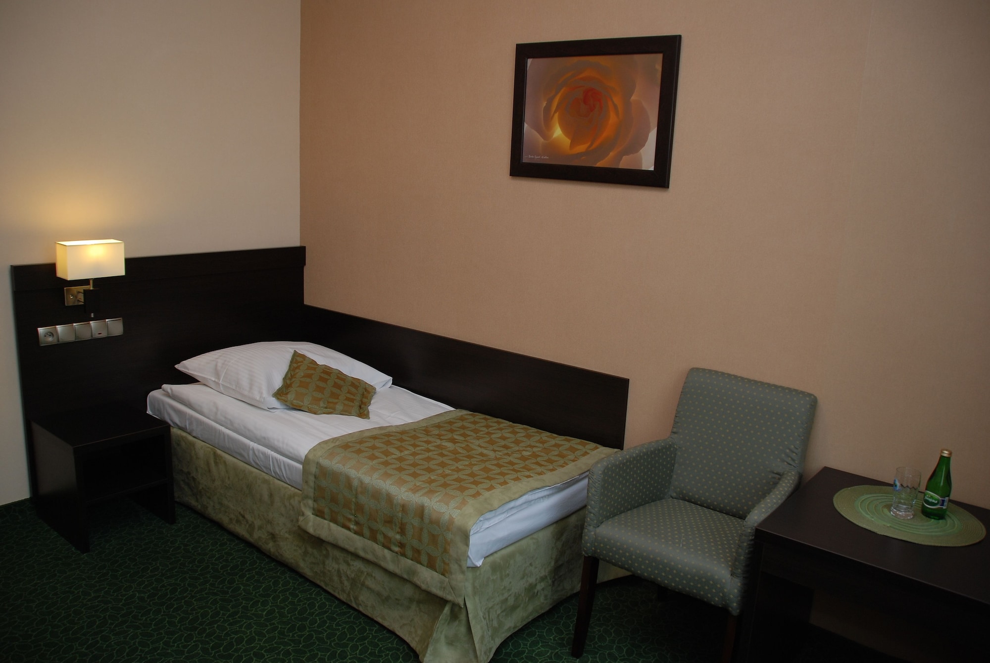 LUXURY, SINGLE, SINGLE BED, TERRACE