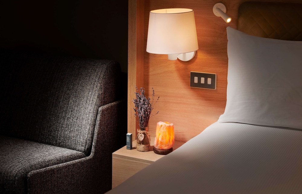 Hilton London Croydon 13/65