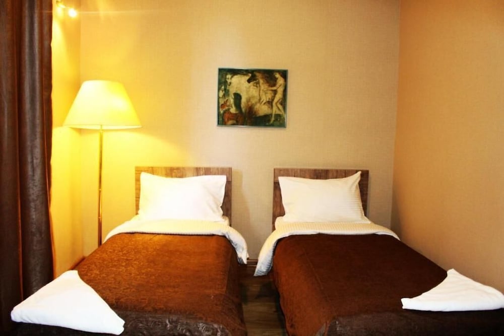 Tiflis Hotel 36/74