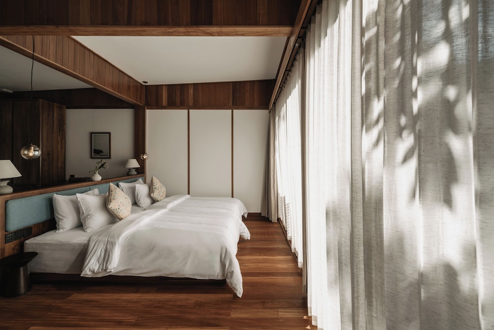 Village, Retreat, Studio, Single Bed