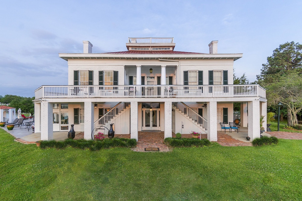Weymouth Hall Bed and breakfast 2/18