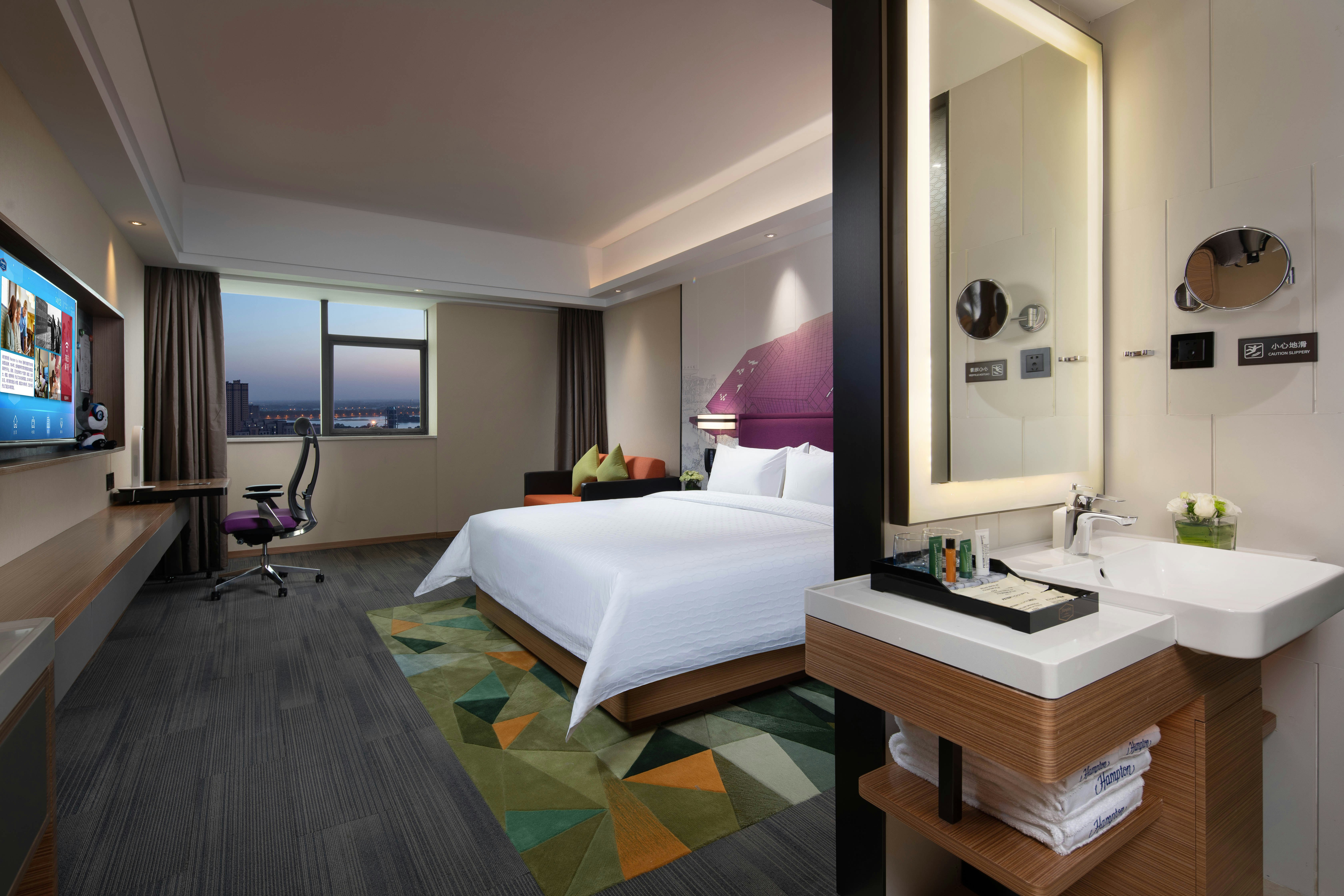 Hampton by Hilton Donghai Shuijingcheng 18/19