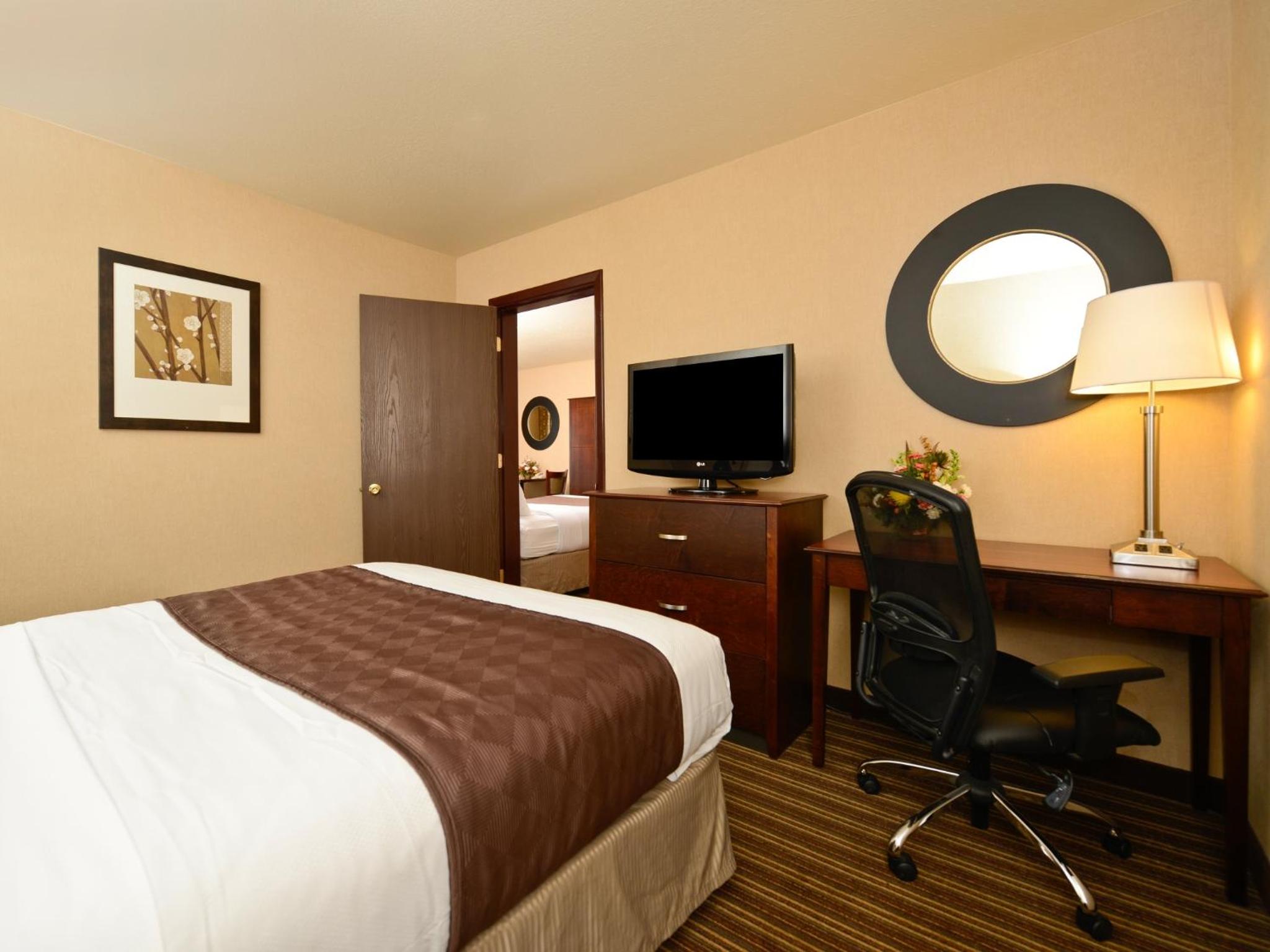 Yellowstone West Gate Hotel 21/51