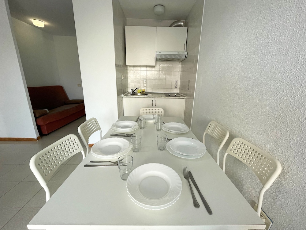 APARTAMENTOS BERNAT PIE DE PLAYA 3000 51/68