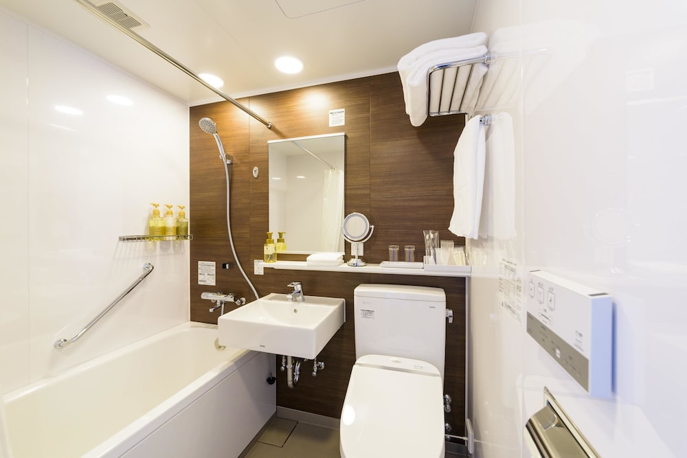 غرفة تنفيذية بأربعة أسرّة، Best Western Plus Hotel Fino Chitose 3/3