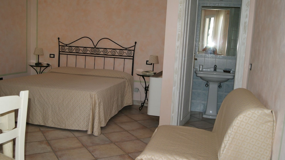 Rossi Hotel 13/35