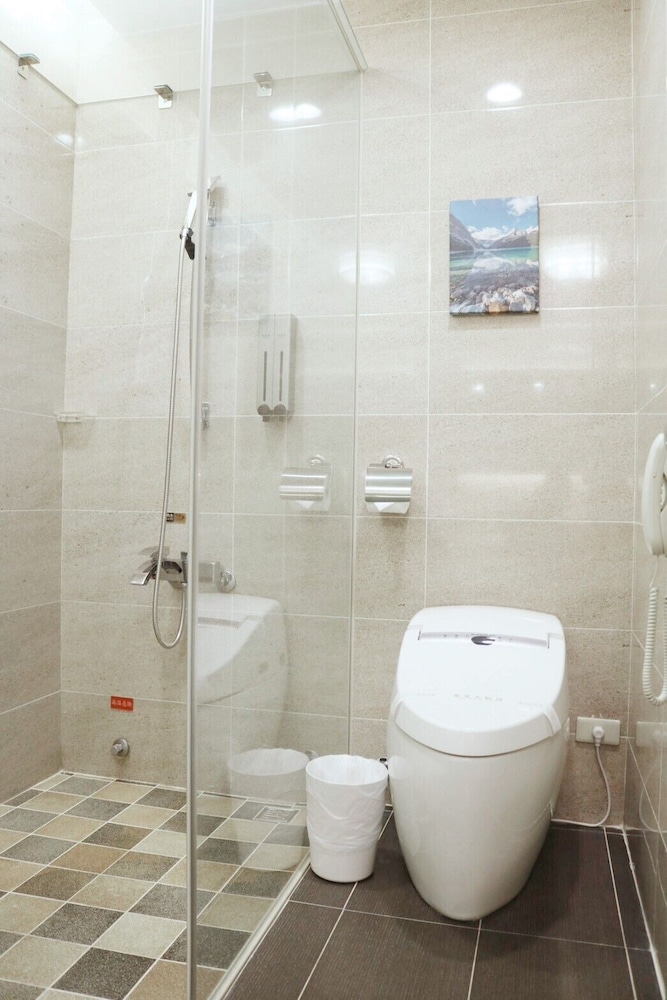 Tsun Huang Hotel 59/62