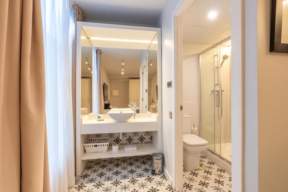 Serennia Fira Gran Via Exclusive Rooms 40/47