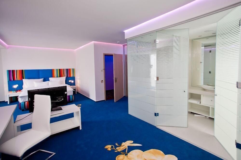 MARSHAL GARDEN HOTEL 26/29